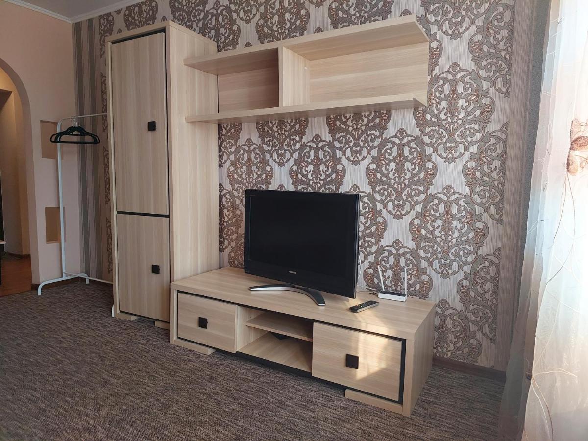 Однокімнатна На Проспекті Соборності, Біля Там-Таму ลุตสกาย ภายนอก รูปภาพ